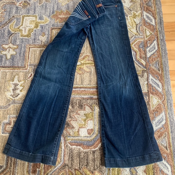 Jeans - Picture 1 of 1